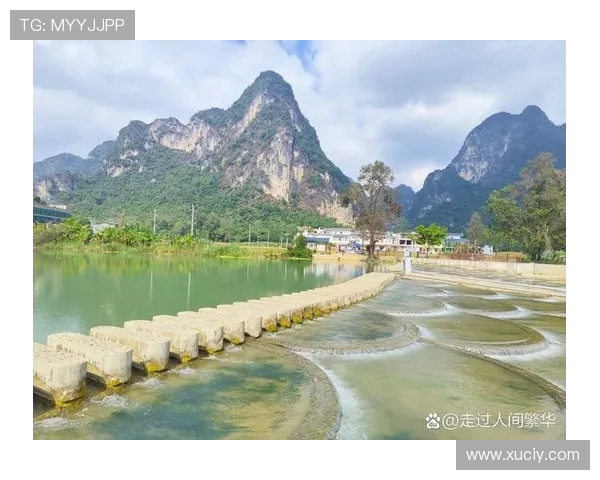 鏉庢槑鎼哄瓙瑙傛垬涓栦勘鏉細浠庡崟杞﹀皯骞村埌闈掕寮曡矾浜虹殑瓒崇悆浼犳壙